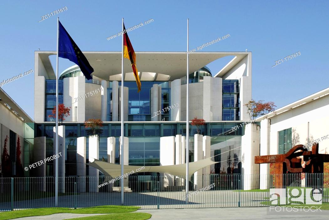 Stock Photo: German Federal Chancellery in Berlin with the steel sculpture 'Berlin' of the Basque sculptor Eduardo Chillida in the foreground on the right - Caution: For the.