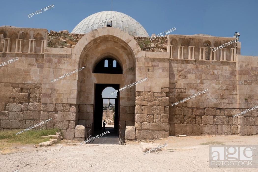 Stock Photo: ruins in the citadel in Amman, Jordan.