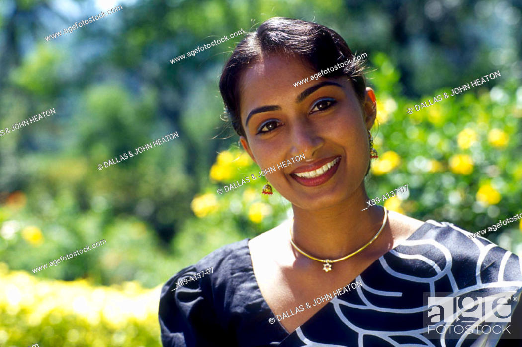 Pretty sri lankan girls