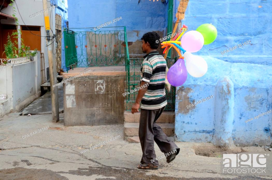 Wafel onderhoud kader man selling balloons, Jodhpur, Rajasthan, India, Asia, Stock Photo, Picture  And Rights Managed Image. Pic. DPA-SAR-261631 | agefotostock