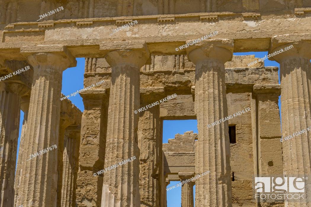 Stock Photo: Detail of the Temple of Concordia (Greek: Harmonia) , built c. 440-430 BC, which is an ancient Greek temple of the ancient city of Akragas.
