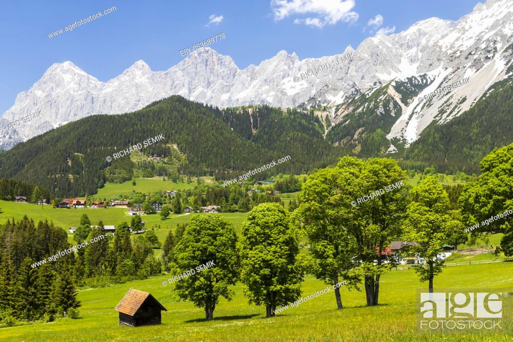 Imagen: Dachstein and landscape near Ramsau, Austria.