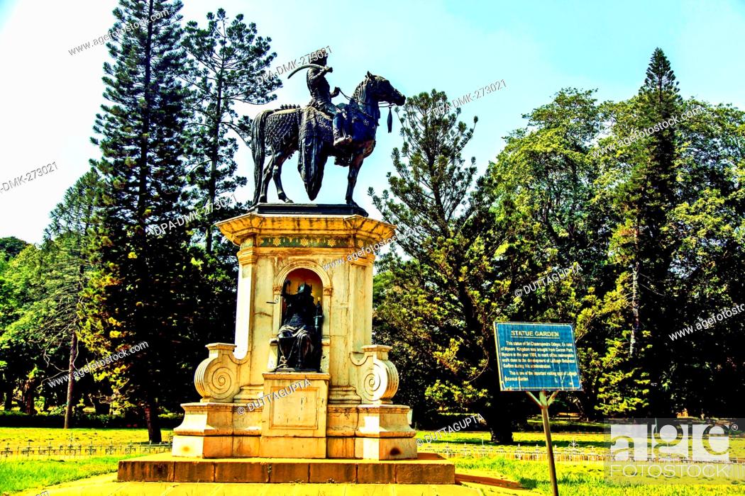 Stock Photo: Chamarajendra Wodeyar statue in Lalbagh Botanical Garden, Bangalore, Karnataka, India, Asia.