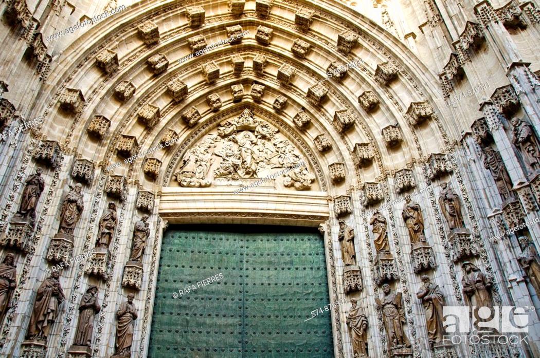 Puerta de la Asunción, Catedral de Sevilla, Foto Stock, Derechos Protegidos Pic. S74-876331 | agefotostock
