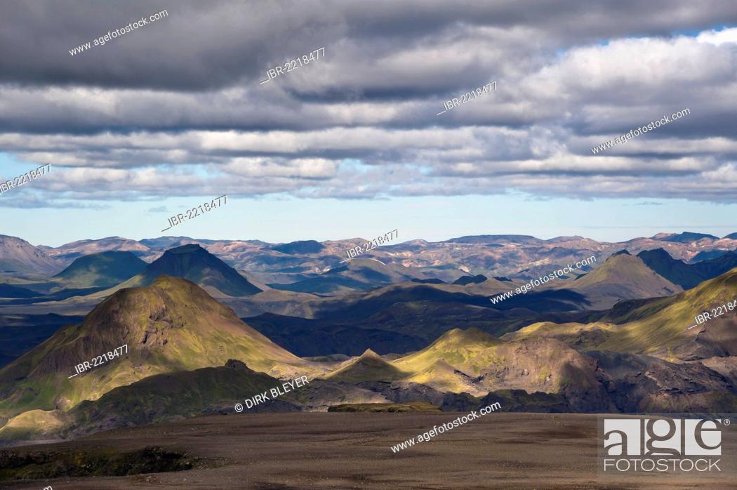 Stock Photo: View of Þórsmoerk valley, Thorsmoerk, and Landmannalaugar, hiking trail to the Fimmvoerðuháls high plain, Fimmvoerduháls, Suðurland, Sudurland, southern Iceland.