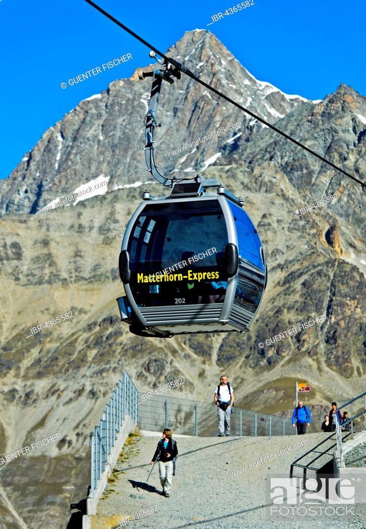 Gondola cable car of the Express at the station Schwarzsee, Zermatt, Canton of Valais, Foto Stock, Imagen Protegidos Pic. | agefotostock