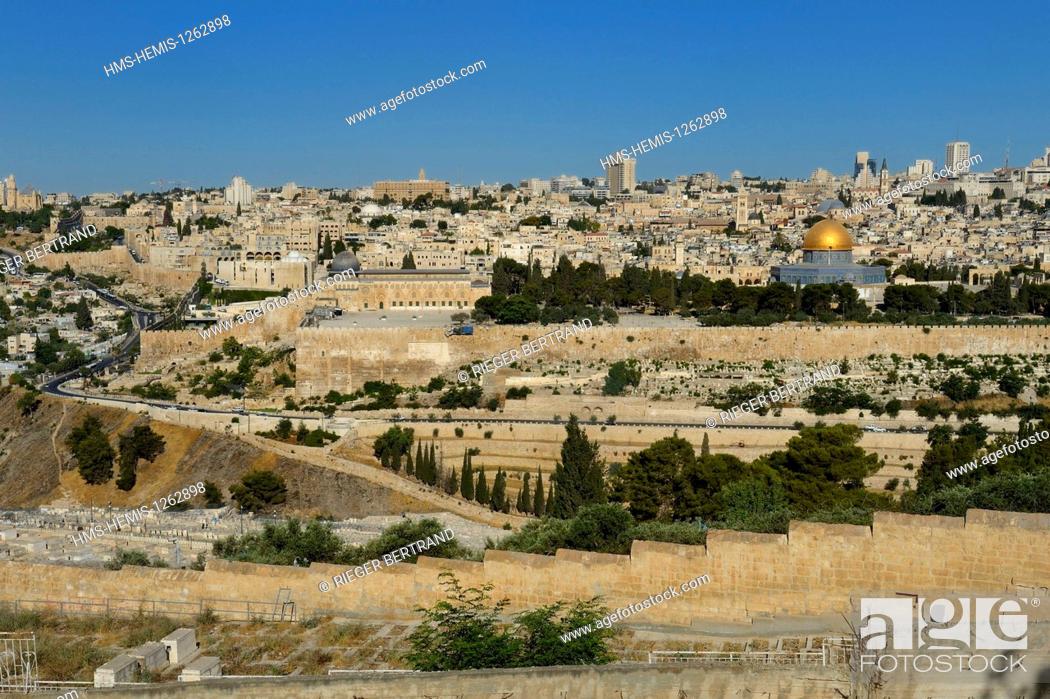 Stock Photo: Israel, Jerusalem, holy city, the old town listed as World Heritage by UNESCO, the Dome of the Rock and the El Aqsa mosque on Haram el Sharif seen from the.
