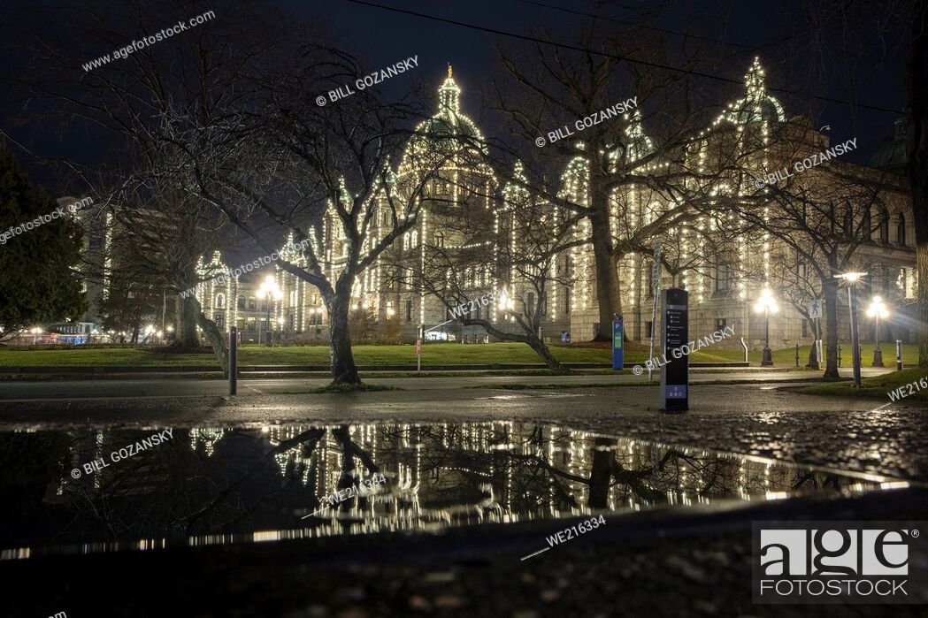 Stock Photo: British Columbia Parliament Buildings at night in Victoria, Vancouver Island, British Columbia, Canada.