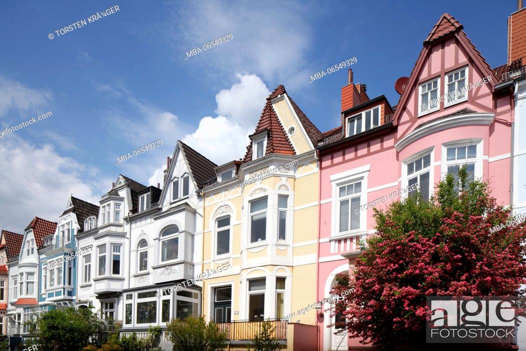 Imagen: Old Bremen houses in Schwachhausen, Bremen, Germany, Europe.