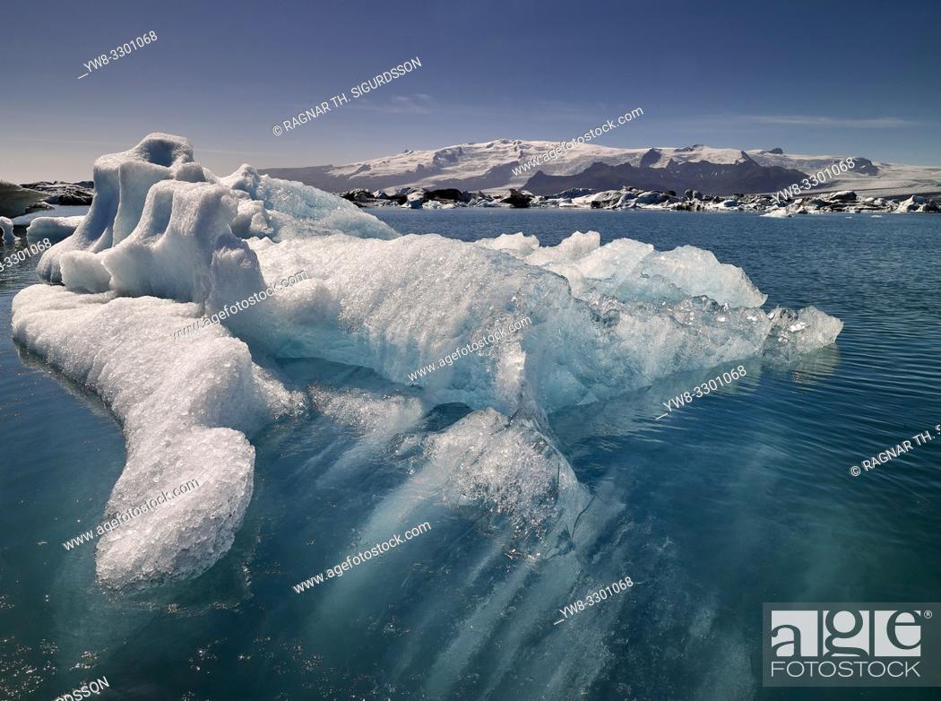 Stock Photo: Icebergs, Jokulsarlon Glacial Lagoon, Iceland.