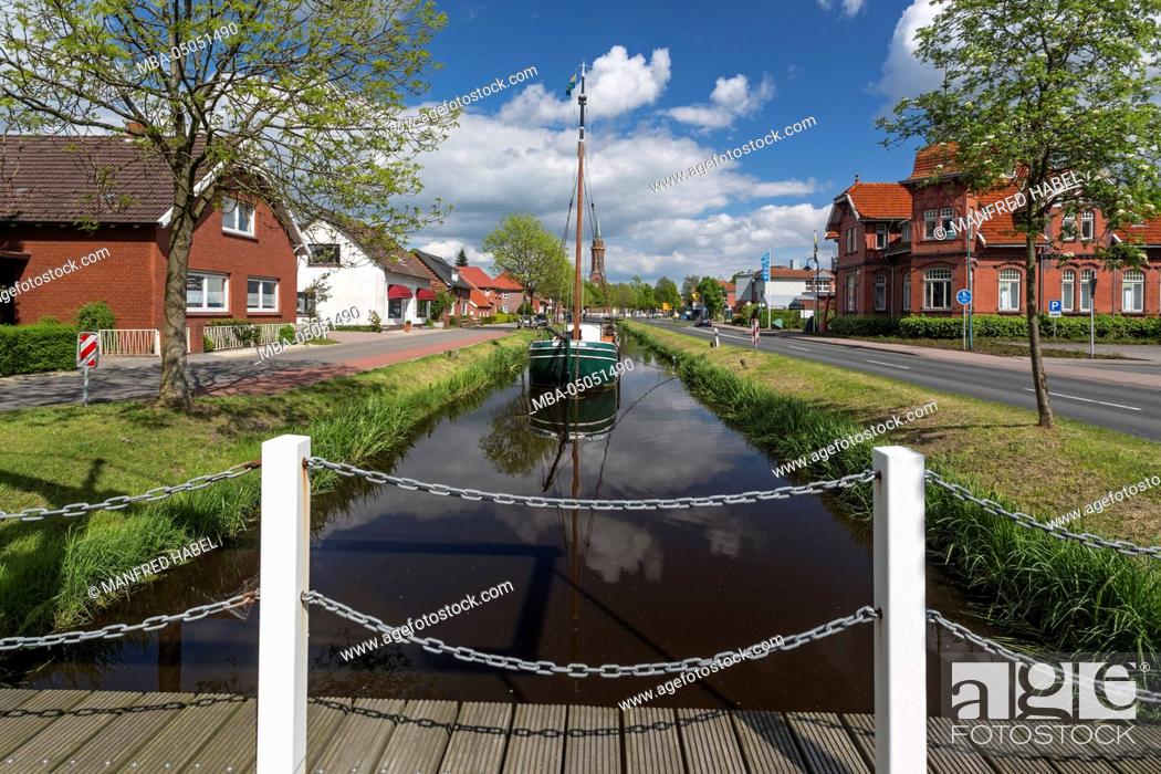 Stock Photo: Westrhauderfehnkanal (canal), boat 'Tjalk Engelina', Bascule bridge, Fehn and maritime museum in Westrhauderfehn, Rhauderfehn, Overledingerland, Eastern Frisia.