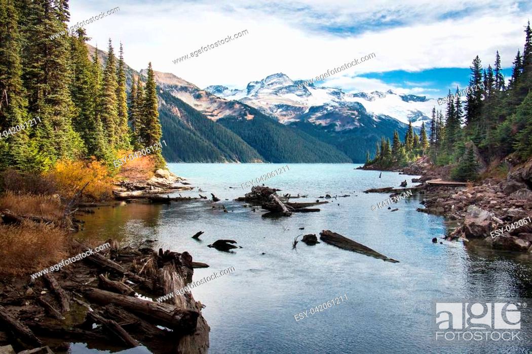 Stock Photo: Amazing view of Garibaldi lake and mountains.