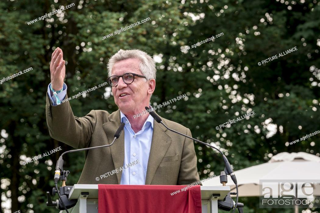 Imagen: 06 June 2022, Bavaria, Gerolfingen: Thomas de Maiziere (CDU), President of the 38th German Protestant Church Congress, speaks at the Bavarian Church Congress.