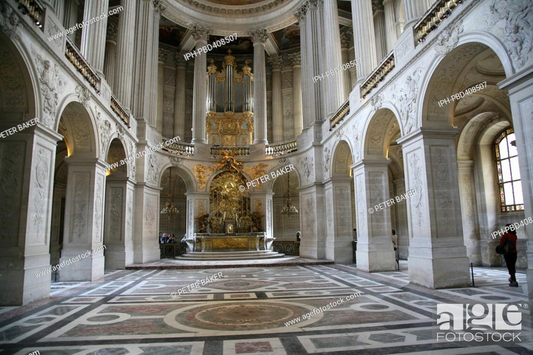 Stock Photo: Paris - Interior of The Royal Chapel at the Palace of Versailles.