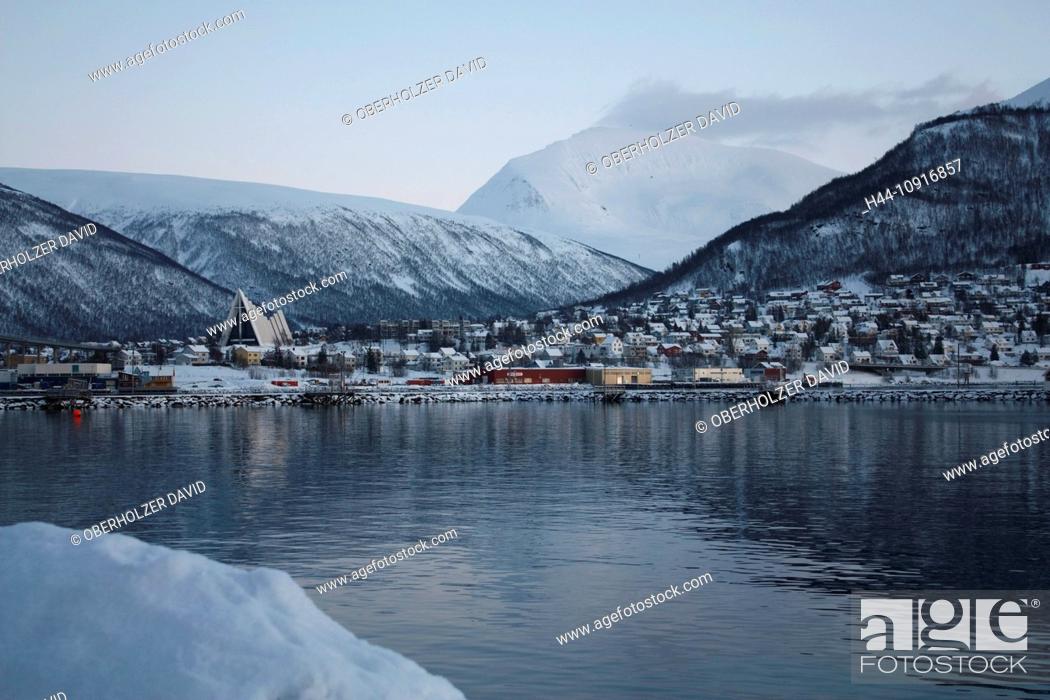 Stock Photo: Europe, Scandinavia, Norway, Hurtigruten, sea cruise, MS, Polarlys, cruise, ship journey, cold, mailboat, packet ship, Tromsö, reflection, winter, snow.