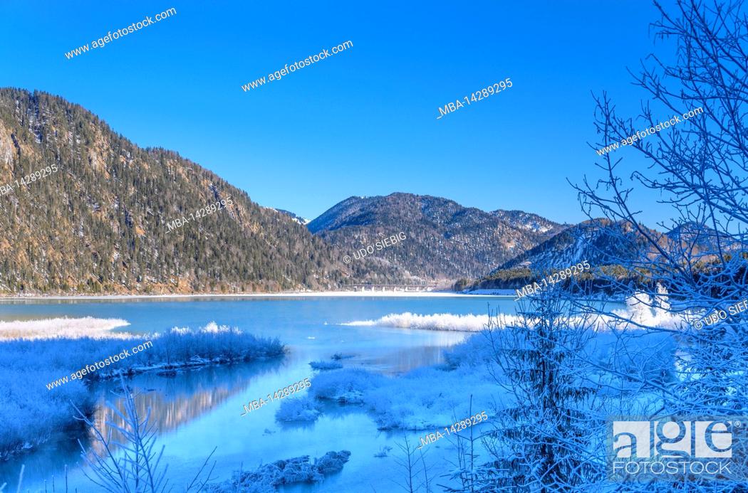 Stock Photo: Germany, Bavaria, Upper Bavaria, Tölzer Land, Isarwinkel, Lenggries, district Fall, view to Isar valley and Sylvenstein reservoir near Fall.