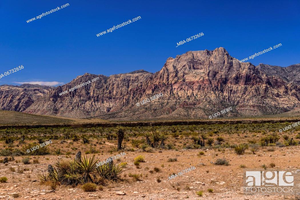 Stock Photo: The USA, Nevada, Clark County, Las Vegas, Red rock canyon, Spring Mountains, view from the Visitor centre.
