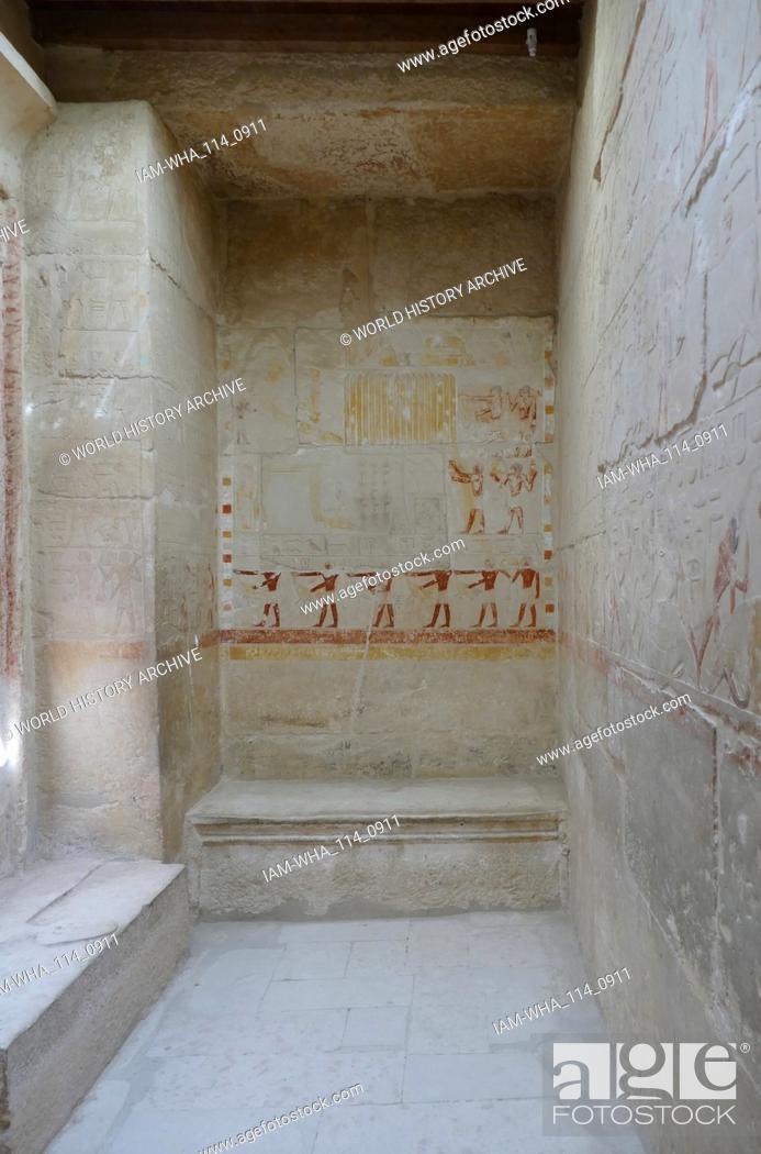 Imagen: Tomb of Princess Idut, King Unas' daughter. Vth Dynasty. The reliefs are of good quality and in good condition. The Pyramid Complex of Unas is located in the.