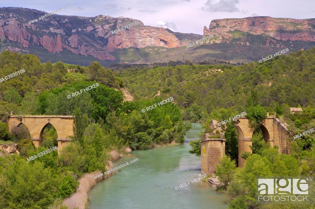Stock Photo: spain, Aragón, river Gallego, bridge-ruin, Europe, landscape, river-landscape, wideness, distance, view, mountains, mountains, vegetation, trees, ample, dense.