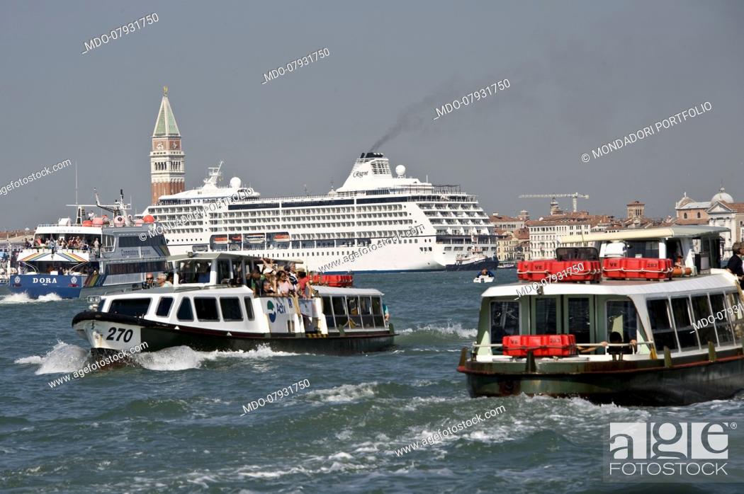 Stock Photo: Cruise ships in the Venice lagoon. Venice (italy), September 11th, 2016.