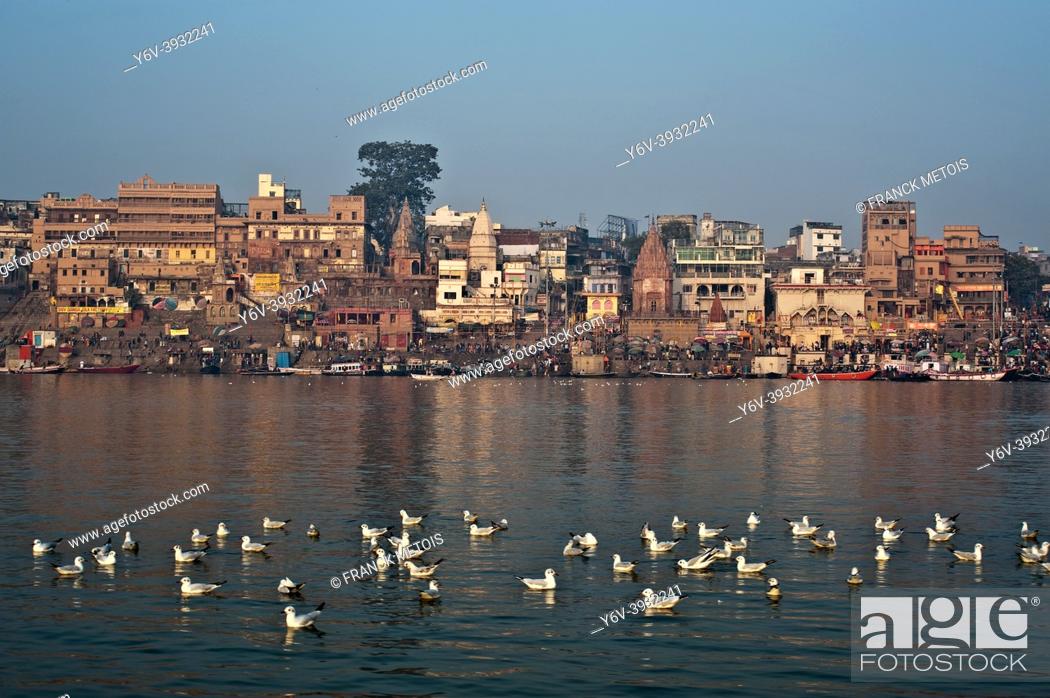 Stock Photo: Ganges river + Varanasi ghats ( India).