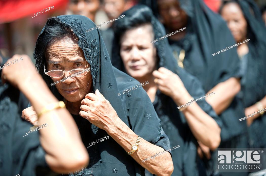 Photo de stock: traditional funeral ceremony in Tana toraja, sulawesi, indonesia.