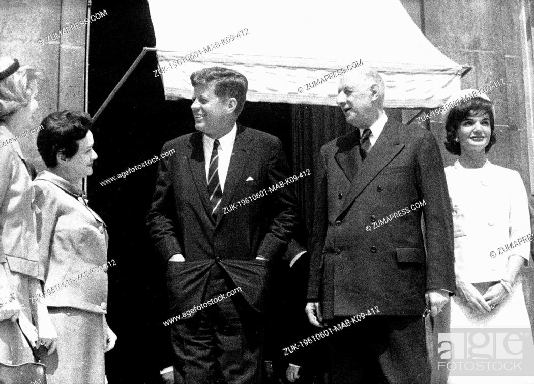 Mai 1961 8x10 p Jacqueline Kennedy with De Gaulle at offical visit to France 