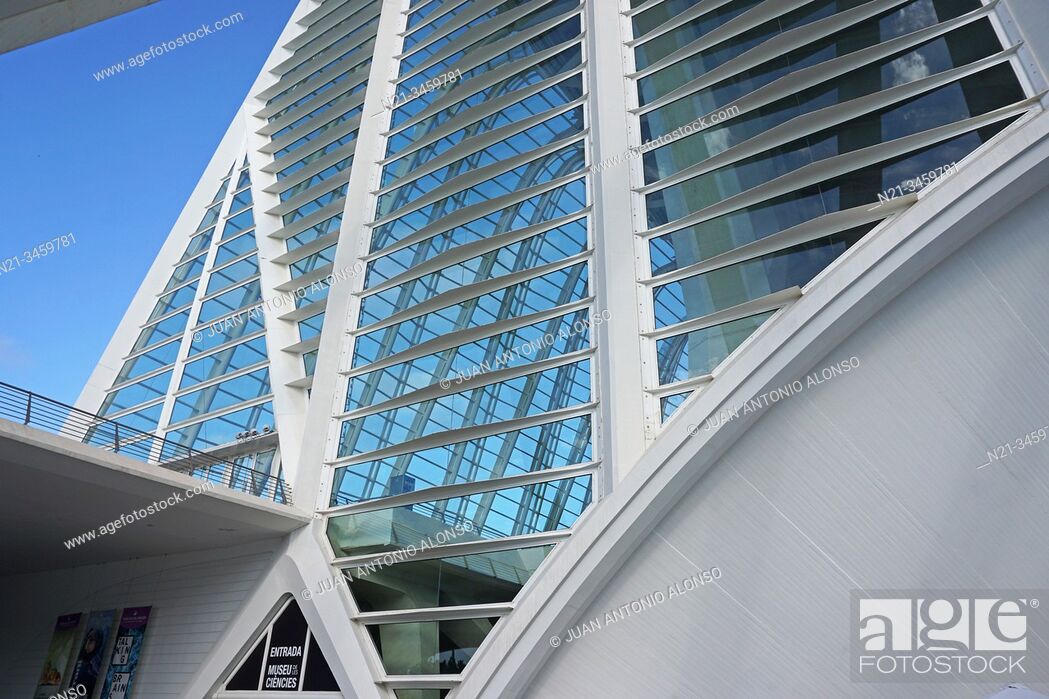 Stock Photo: Detail of Santiago Calatrava's Museo de las Ciencias Principe Felipe. Ciudad de las Artes y las Ciencias, an architectural.