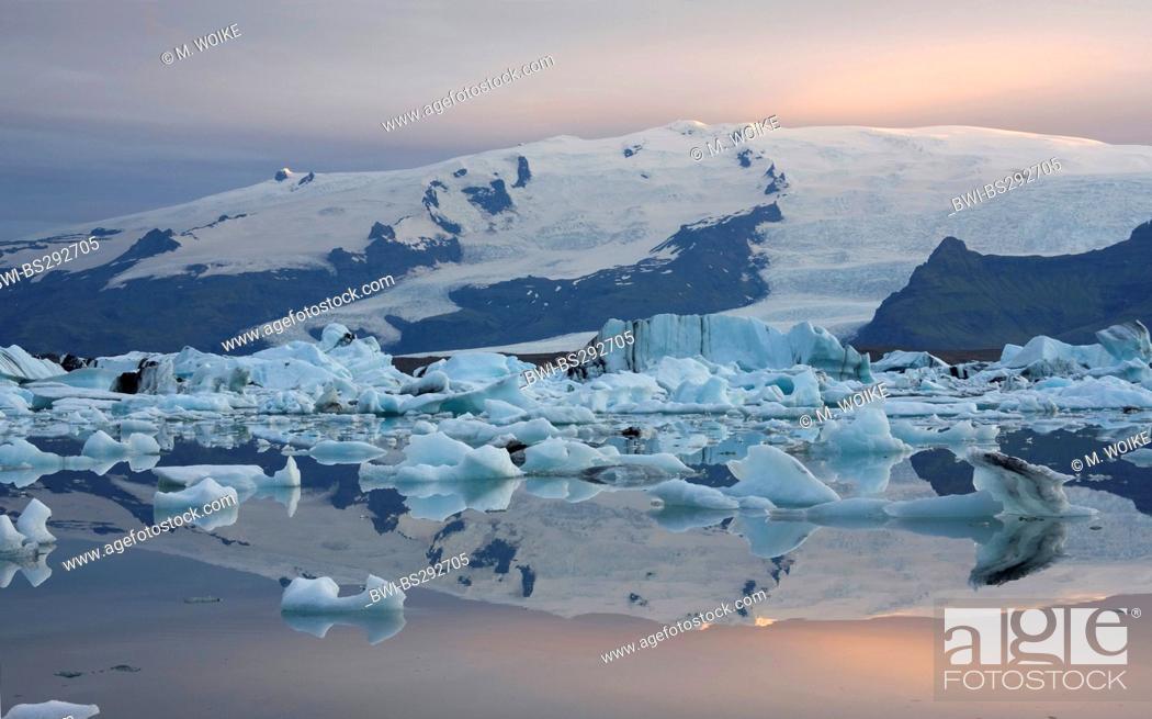 Imagen: glacial lake Joekuls?rl?n and drifting ice, Iceland, Fagurholsmyr.
