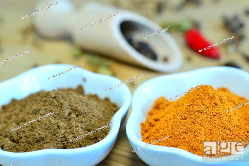 Stock Photo: Arabian spice mix Ras-el-Hanout and Baharat, 7 spice mix.