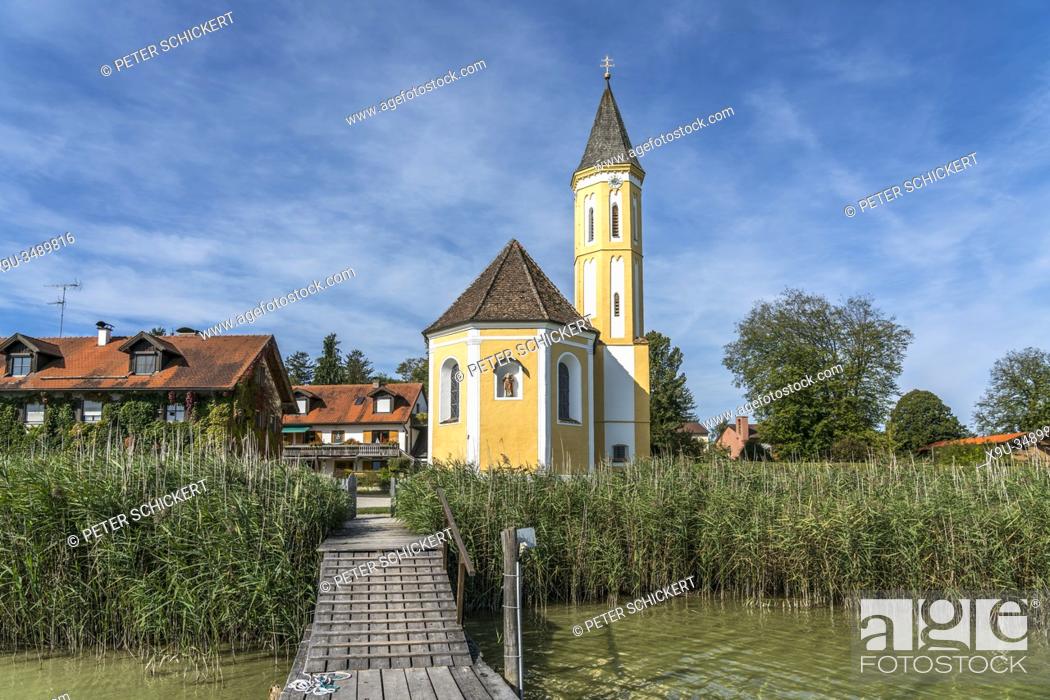 Stock Photo: Die katholische Klosterkirche St. Alban in Dießen am Ammersee, Oberbayern, Bayern, Deutschland | Lake Ammersee and St. Alban monastery church in Dießen am.
