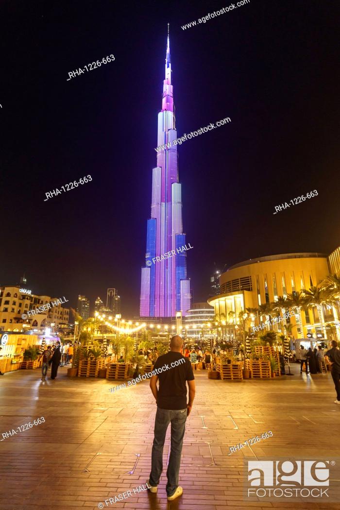 Burj Khalifa Light Show, Dubai Mall and Burj Khalifa Lake, Dubai, United  Arab Emirates, Middle East, Stock Photo, Picture And Rights Managed Image.  Pic. RHA-1226-663 | agefotostock