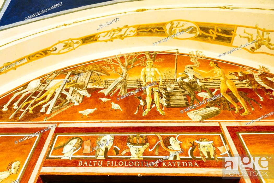 Imagen: Centre of Lithuanian Studies. Fresco 'The Seasons of the Year', painted by Petras Repsys, with motifs from Baltic mythology. Vilnius University.