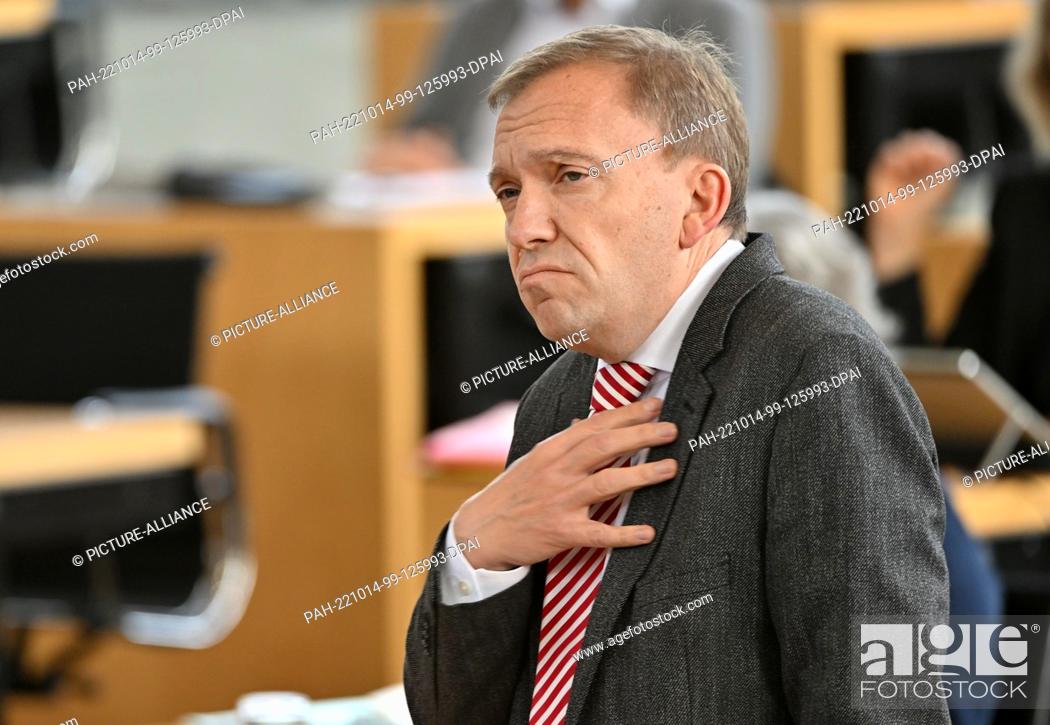 Stock Photo: 14 October 2022, Thuringia, Erfurt: Matthias Hey, head of the SPD parliamentary group, speaks in the plenary hall of the Thuringian state parliament.