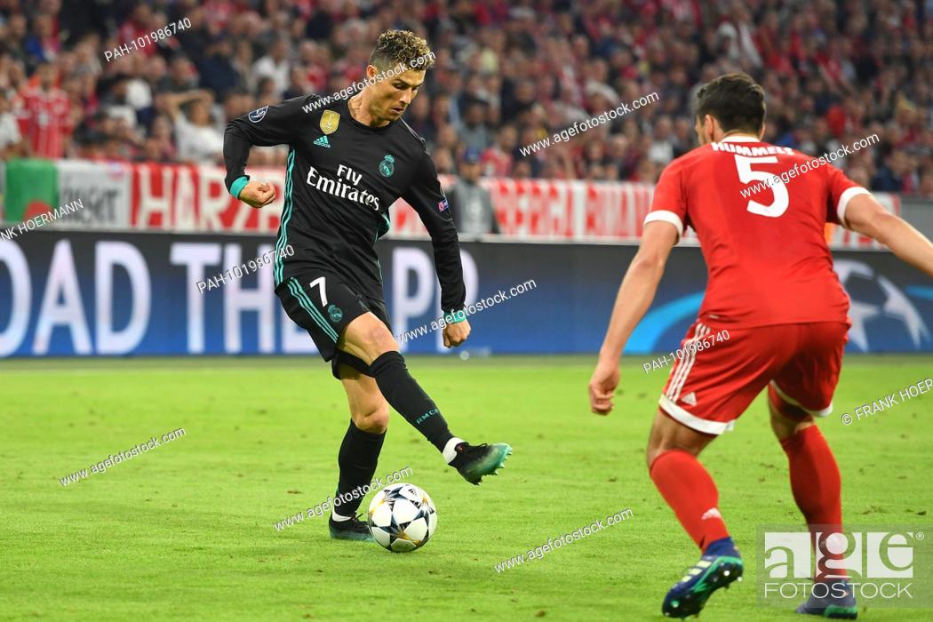 Stock Photo: Cristiano Ronaldo (Real Madrid), action, duels versus Mats HUMMELS (Bayern Munich). Football Champions League, Semifinal.
