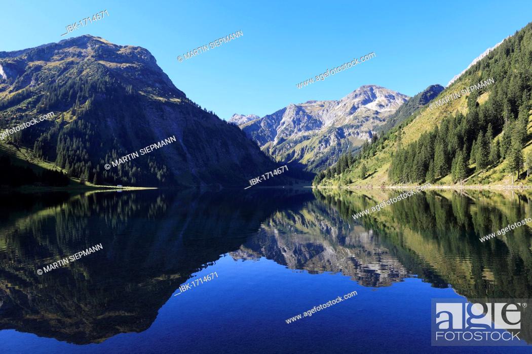 Stock Photo: Lake Vilsalpsee at Tannheim, Vilsalpseeberge mountains, Tannheimer Tal high valley, Tyrol, Austria, Europe.