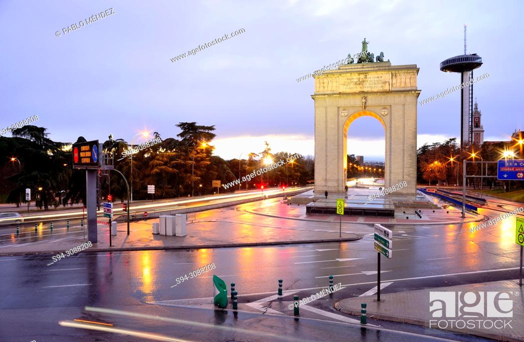 Stock Photo: Arch and lighthouse of Moncloa, Madrid, Spain.
