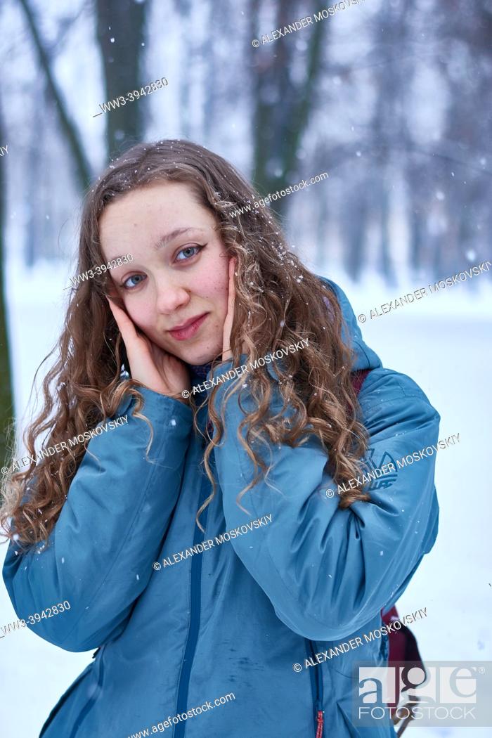 Stock Photo: Young romantic girl in love. Winter.