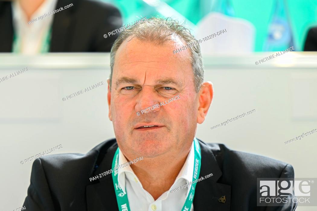 Stock Photo: 05 September 2021, Bremen: Axel Plaat, member of the supervisory board elected by the executive committee of Werder Bremen, looks into the camera for a portrait.