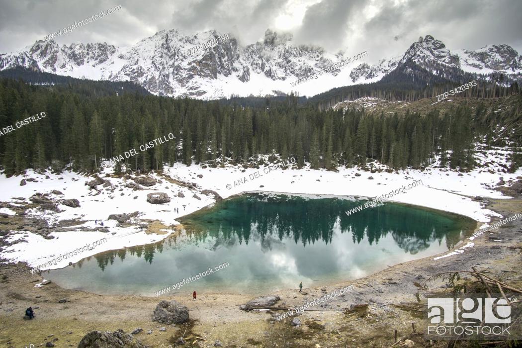 Photo de stock: Karersee lake and Dolomites in the morning, Welschnofen South Tirol Italy.