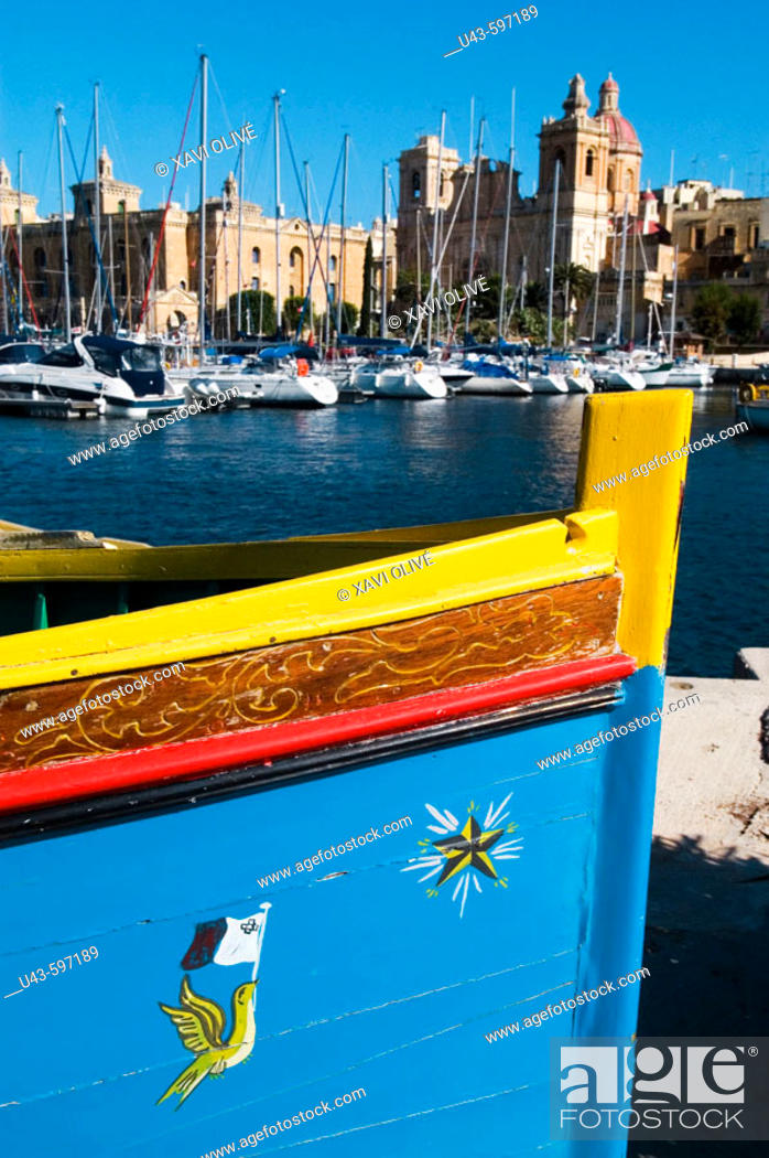 Malta plano de edificio. Luzzu barco de pesca 