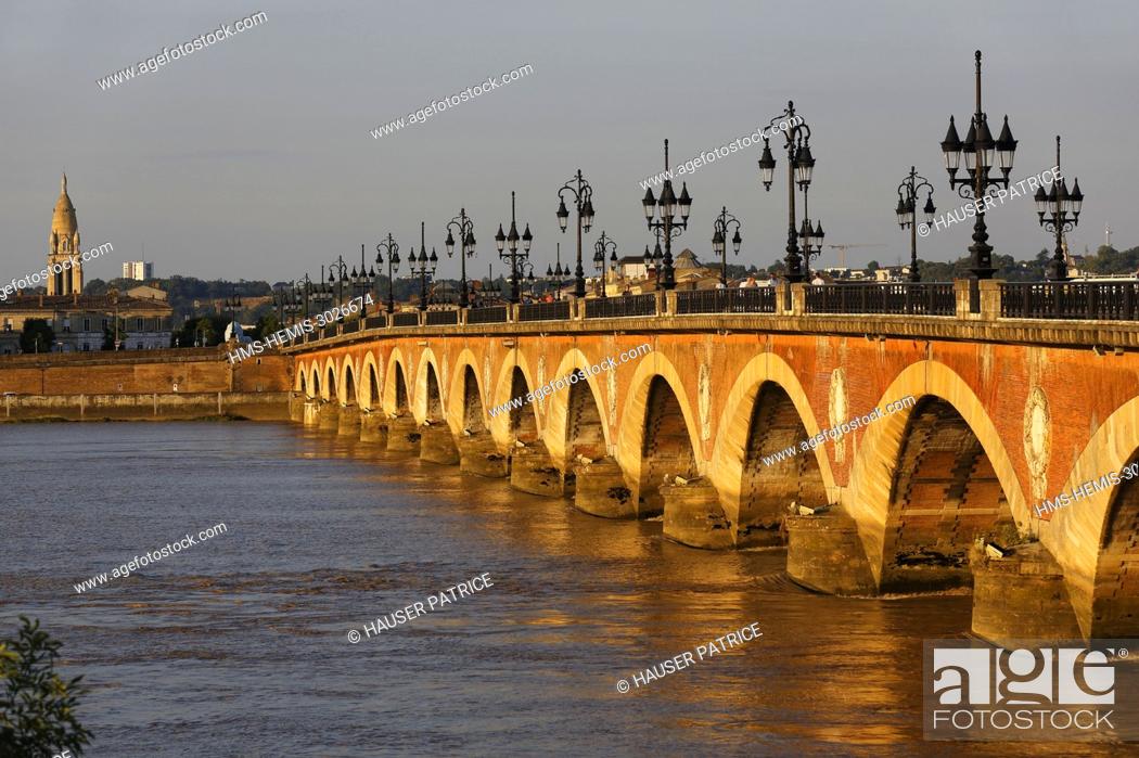 Stock Photo: France, Gironde, Bordeaux, area classified as World Heritage, stone bridge (pont de pierre),.