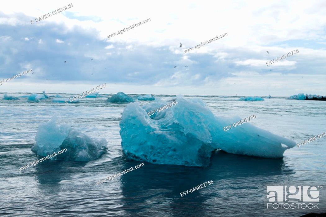 Stock Photo: Jokulsarlon glacial lake, Iceland. Icebergs floating on water. Iceland landscape.