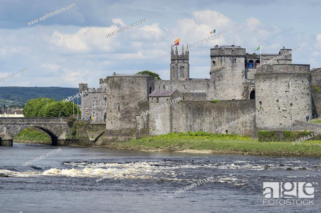 Stock Photo: Ireland, County Limerick, Limerick, Wild Atlantic Way, River Shannon, King John Castle dated 13th Century.