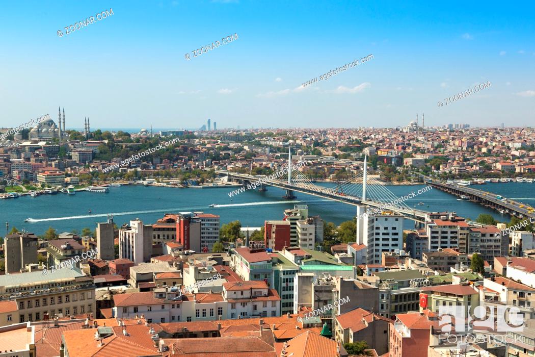 Imagen: Panoramic view from Galata tower to Golden Horn, Istanbul, Turkey.