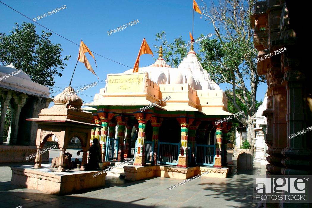 Stock Photo: Rajrajeshwar temple , Ahilayabai Palace , Heritage site , Ahilaya ghat of Narmada river , was named after  Ahilayabai , one of the most powerful ruler of Holkar.