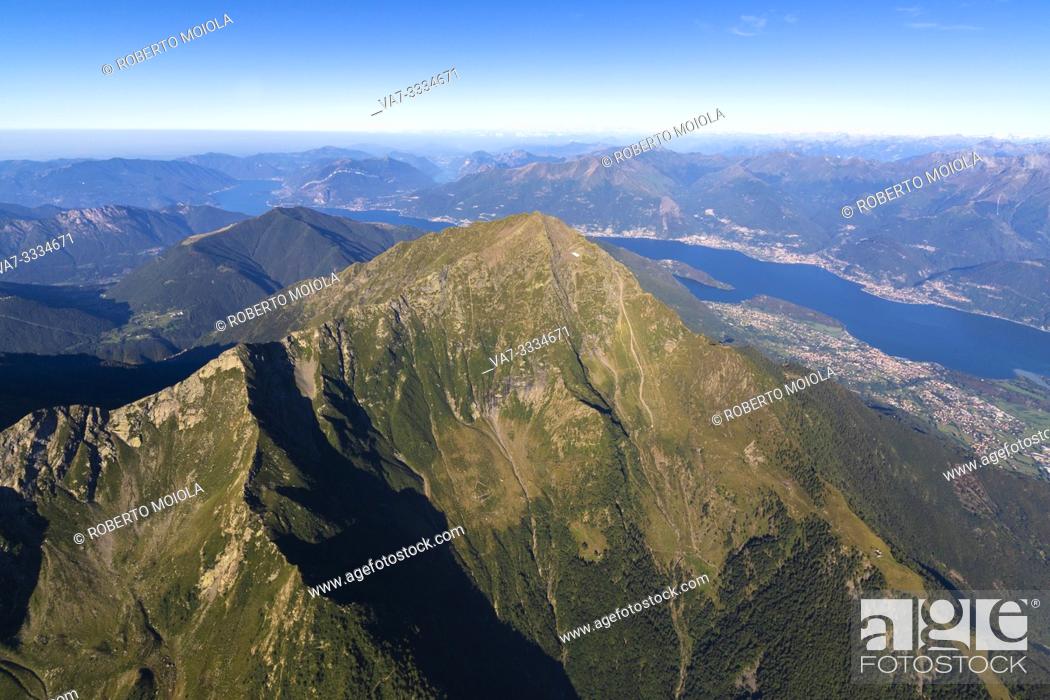 Photo de stock: Aerial view of Grigna (Grignone) with Lake Como in the background, Valsassina, Lecco province, Lombardy, Italy.