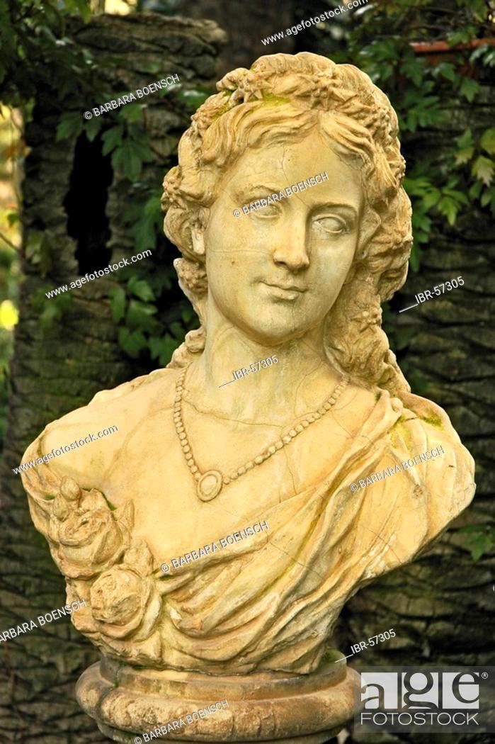 Stock Photo: Bust of empress Sissi in the Palmenhain of Elx, moose, Costa Blanca, Spain.