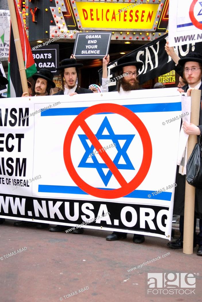 karta 2010 Orthodox Jews of the Neturei Karta International, an NGO, protest  karta 2010