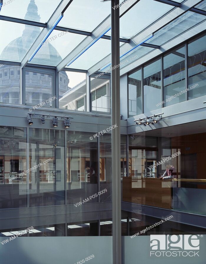 Stock Photo: PATERNOSTER SQUARE, LONDON, UNITED KINGDOM, Architect ALLIES AND MORRISON, 2003.
